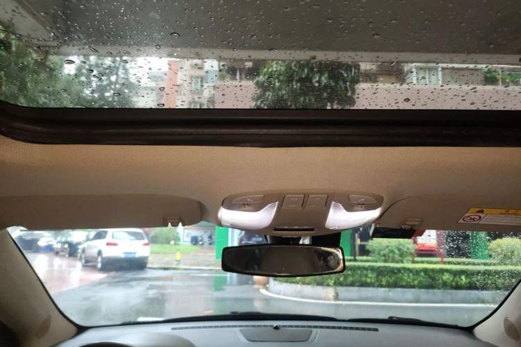Used Buick LaCrosse 2013 2.4L SIDI Leading Comfort Version Headliner