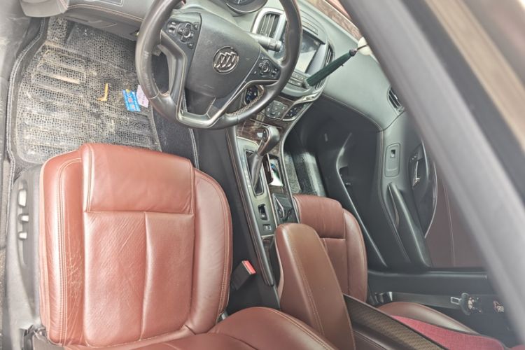 Used Buick LaCrosse 2013 2.4L SIDI Luxury Comfort Edition Interior 2