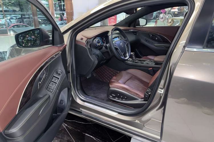 Used Buick LaCrosse 2013 2.0T SIDI Smart Luxury Flagship Edition Interior 2