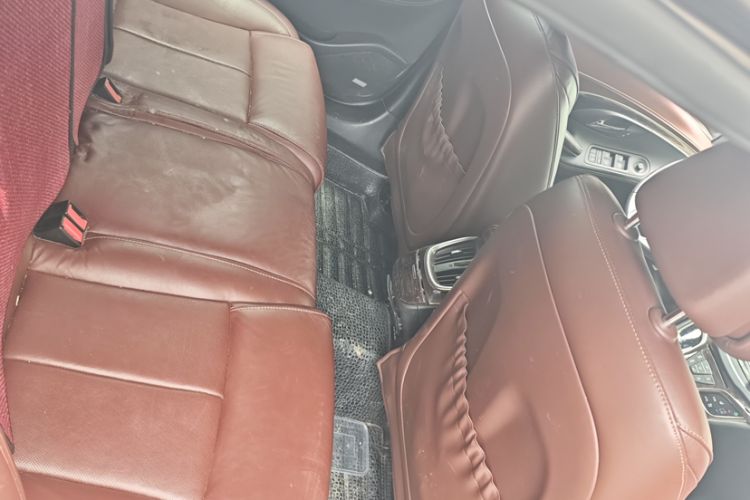 Used Buick LaCrosse 2013 2.4L SIDI Luxury Comfort Edition Interior 4