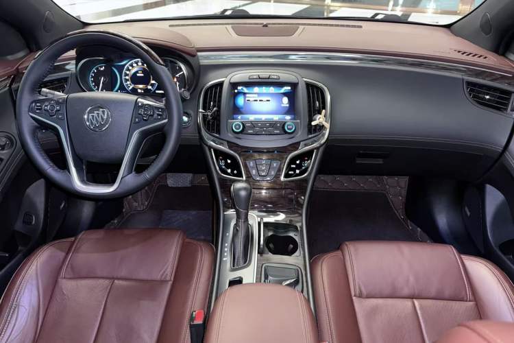 Used Buick LaCrosse 2013 2.0T SIDI Smart Luxury Flagship Edition Interior 8