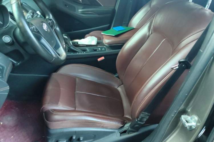 Used Buick LaCrosse 2013 2.4L SIDI Luxury Comfort Edition Left Front Seat