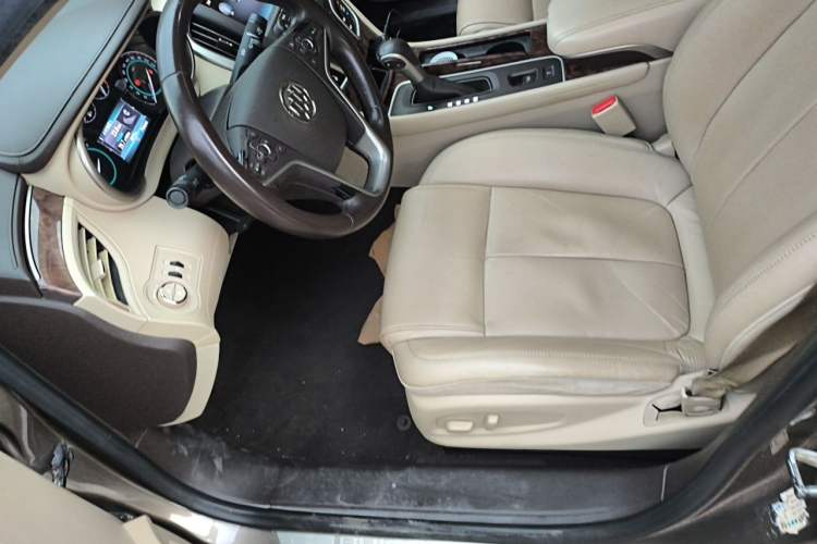 Used Buick LaCrosse 2013 2.4L SIDI Leading Comfort Version Left Front Seat
