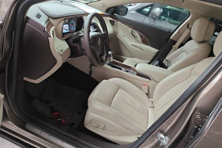 Used Buick LaCrosse 2013 2.4L SIDI Leading Comfort Version Left Front Seat