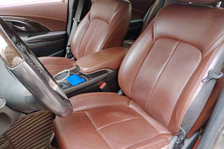 Used Buick LaCrosse 2013 2.4L SIDI Luxury Comfort Edition Left Front Seat