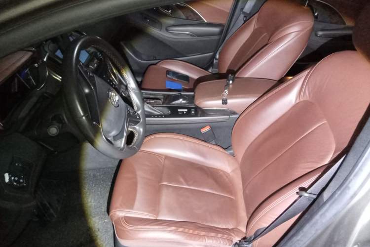 Used Buick LaCrosse 2013 2.0T SIDI Elite Tech Version Left Front Seat