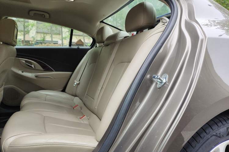 Used Buick LaCrosse 2013 2.0T SIDI Elite Tech Version Left Rear Seat