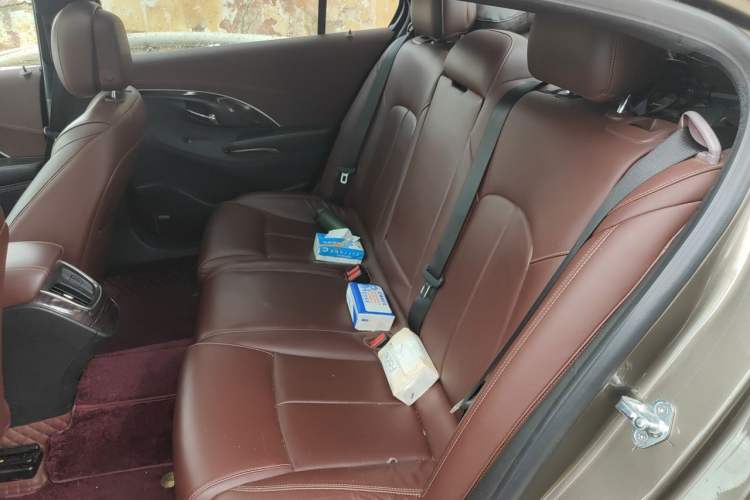 Used Buick LaCrosse 2013 2.4L SIDI Luxury Comfort Edition Left Rear Seat