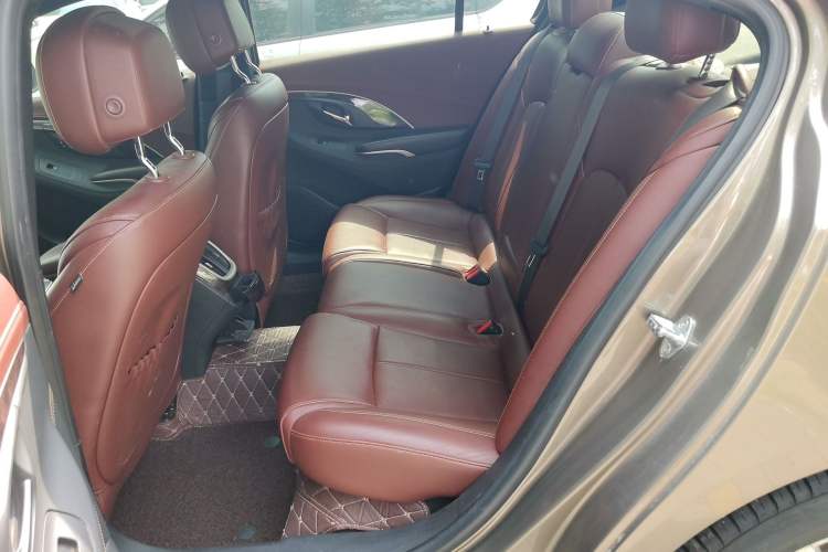 Used Buick LaCrosse 2013 2.4L SIDI Elite Comfort Version Left Rear Seat