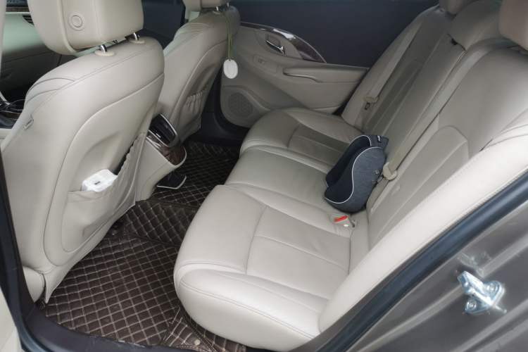 Used Buick LaCrosse 2013 2.4L SIDI Leading Comfort Version Left Rear Seat