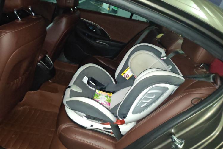 Used Buick LaCrosse 2013 2.4L SIDI Elite Comfort Version Left Rear Seat