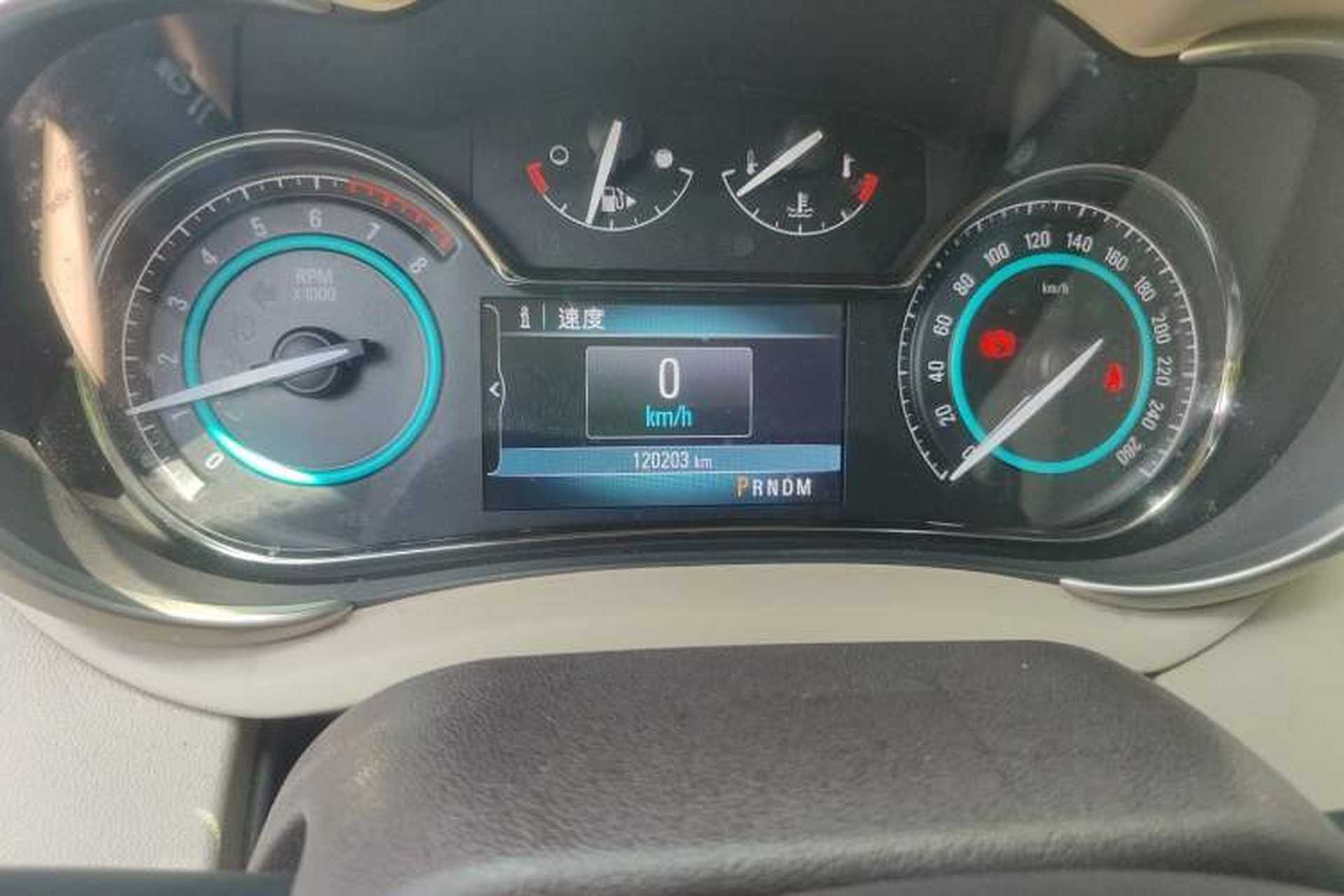 Used Buick LaCrosse 2013 2.4L SIDI Leading Comfort Version Odometer Close Up
