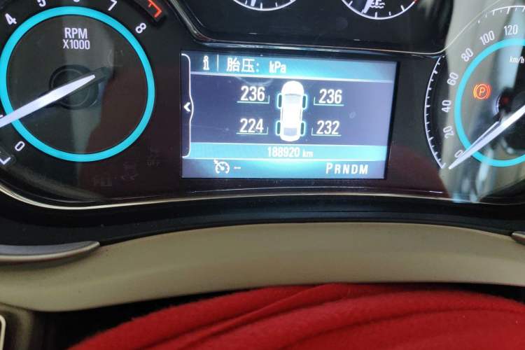 Used Buick LaCrosse 2013 2.4L SIDI Leading Comfort Version Odometer Close Up