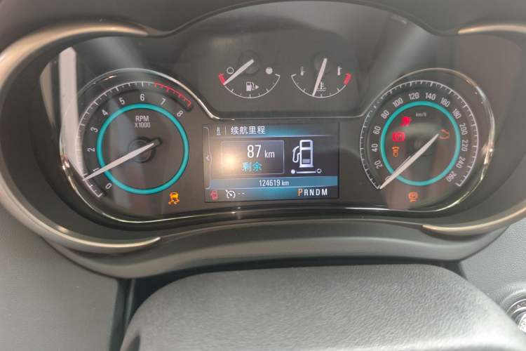 Used Buick LaCrosse 2013 2.4L SIDI Luxury Comfort Edition Odometer Close Up