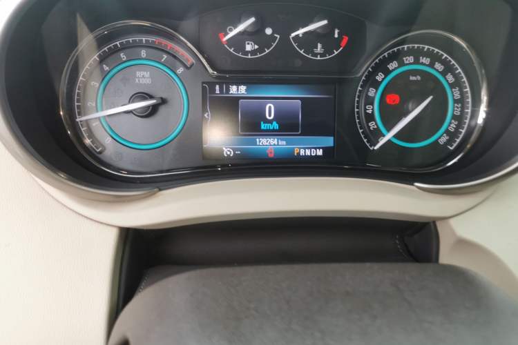 Used Buick LaCrosse 2013 2.4L SIDI Leading Comfort Version Odometer Close Up