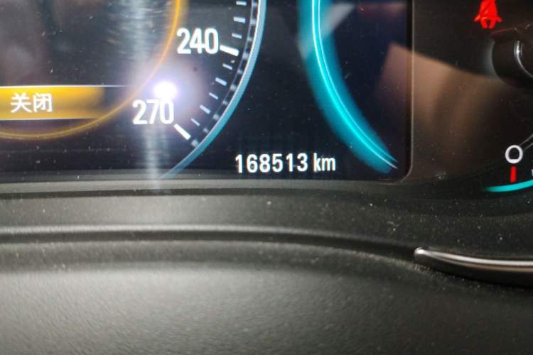 Used Buick LaCrosse 2013 2.4L SIDI Luxury Comfort Edition Odometer Close Up