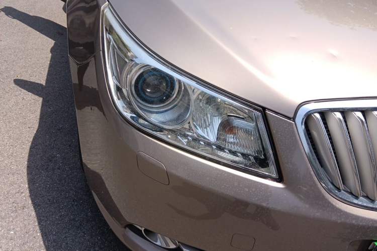 Used Buick LaCrosse 2013 2.4L SIDI Elite Comfort Version Right Front Headlight