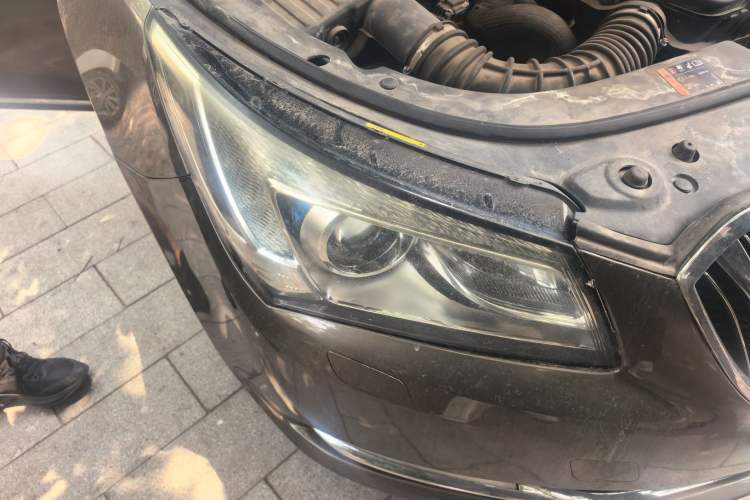 Used Buick LaCrosse 2013 2.4L SIDI Elite Comfort Version Right Front Headlight