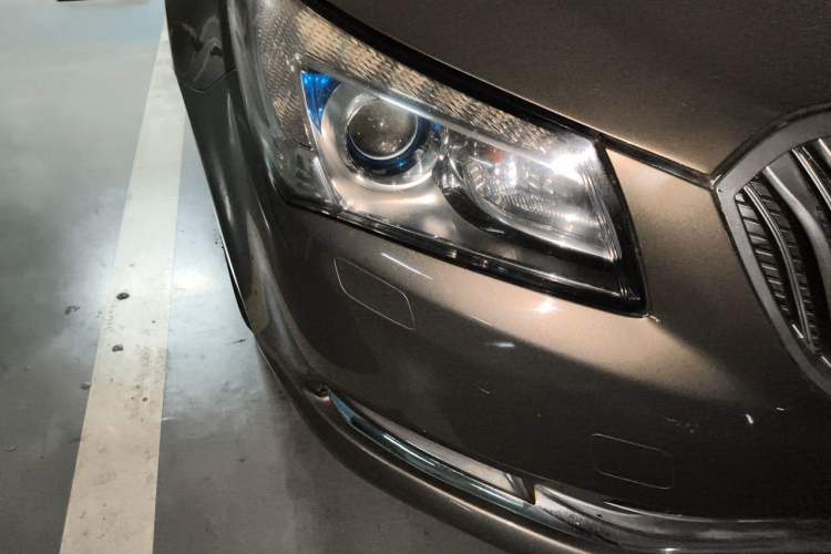 Used Buick LaCrosse 2013 2.4L SIDI Elite Comfort Version Right Front Headlight