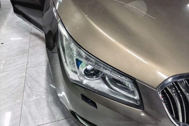 Used Buick LaCrosse 2013 2.4L SIDI Elite Comfort Version Right Front Headlight
