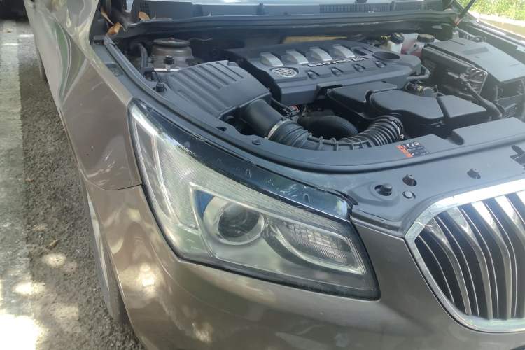 Used Buick LaCrosse 2013 2.4L SIDI Leading Comfort Version Right Front Headlight