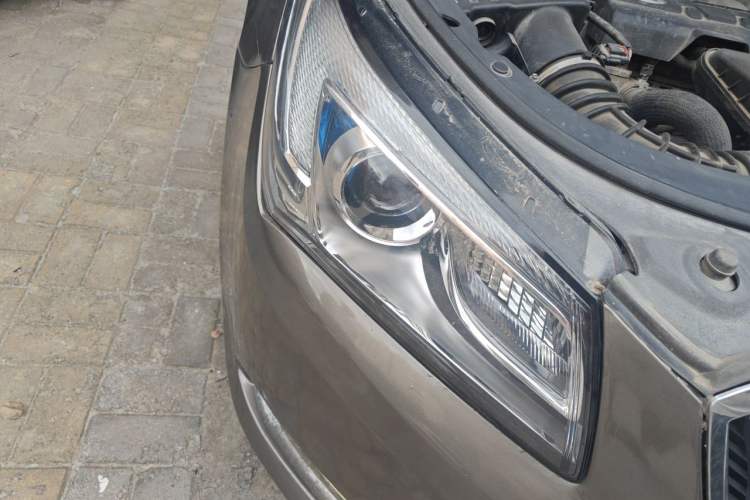 Used Buick LaCrosse 2013 2.4L SIDI Leading Comfort Version Right Front Headlight