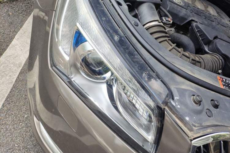 Used Buick LaCrosse 2013 2.4L SIDI Elite Comfort Version Right Front Headlight