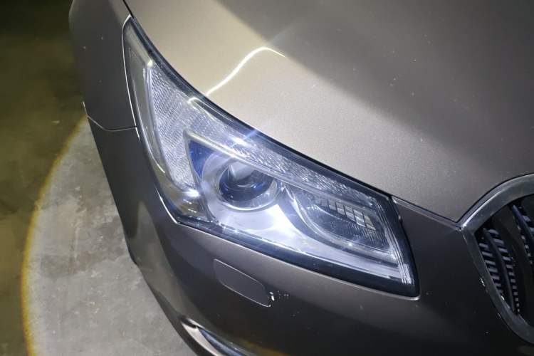 Used Buick LaCrosse 2013 2.4L SIDI Elite Comfort Version Right Front Headlight
