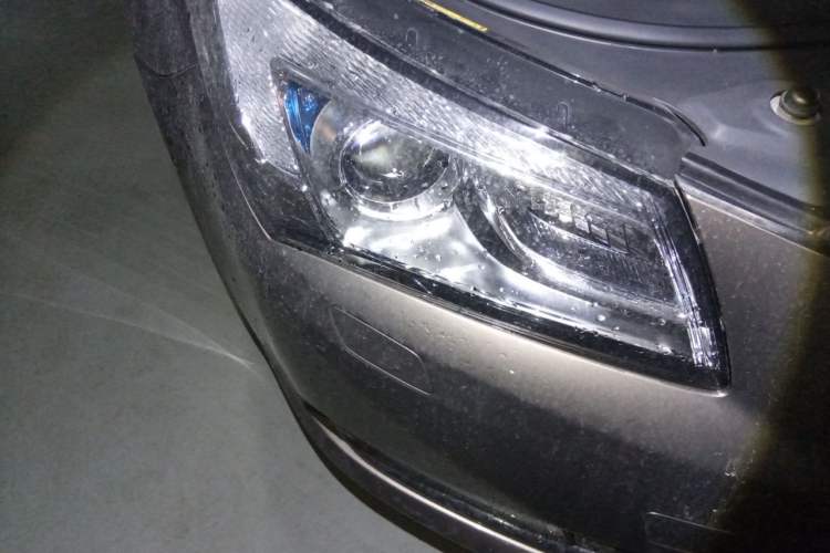 Used Buick LaCrosse 2013 2.0T SIDI Elite Tech Version Right Front Headlight