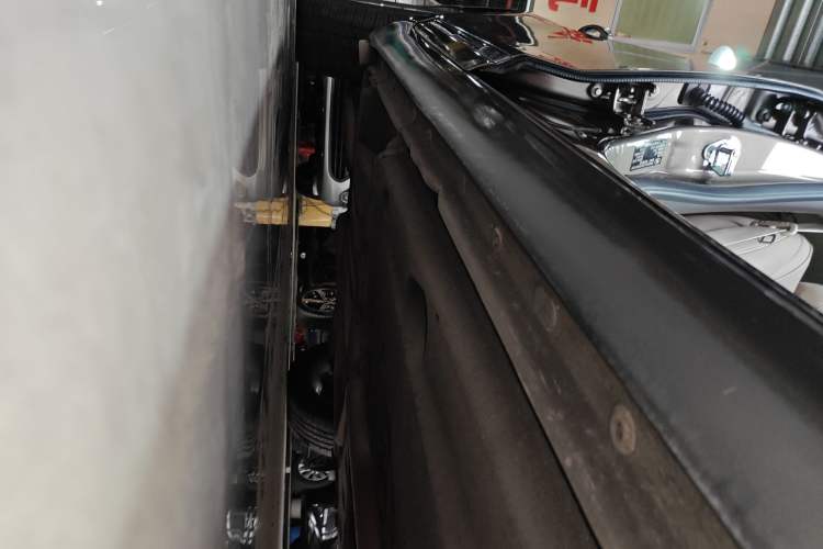 Used Buick LaCrosse 2013 2.4L SIDI Leading Comfort Version Right Side Sill