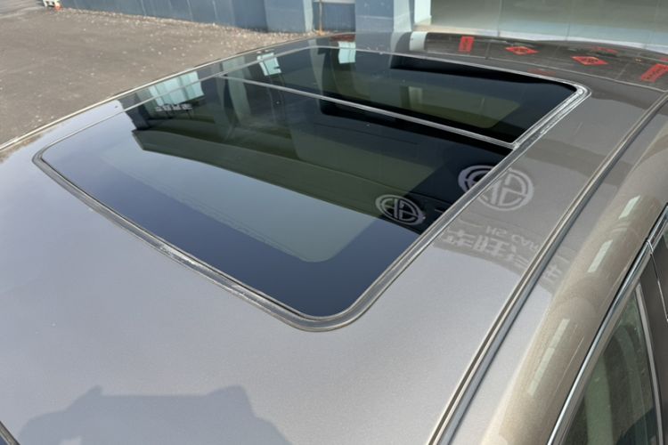 Used Buick LaCrosse 2013 2.4L SIDI Leading Comfort Version Roof