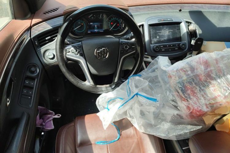 Used Buick LaCrosse 2013 2.4L SIDI Elite Comfort Version Steering Wheel