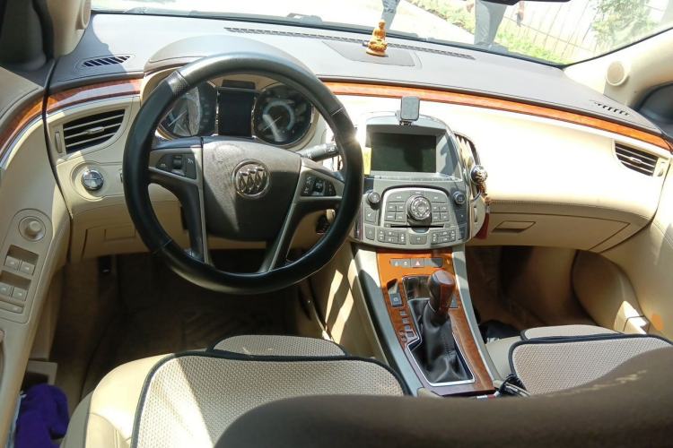 Used Buick LaCrosse 2013 2.4L SIDI Elite Comfort Version Steering Wheel