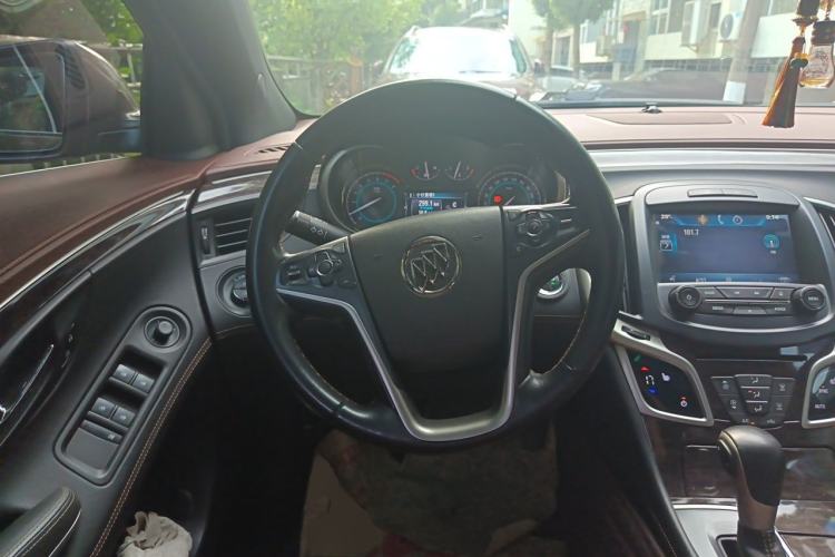 Used Buick LaCrosse 2013 2.4L SIDI Elite Comfort Version Steering Wheel