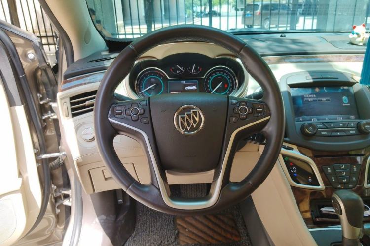 Used Buick LaCrosse 2013 2.4L SIDI Leading Comfort Version Steering Wheel