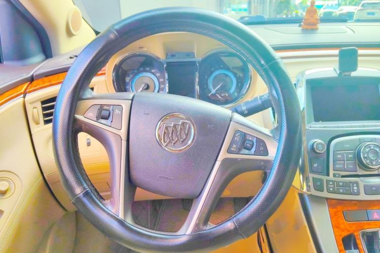 Used Buick LaCrosse 2013 2.4L SIDI Elite Comfort Version Steering Wheel