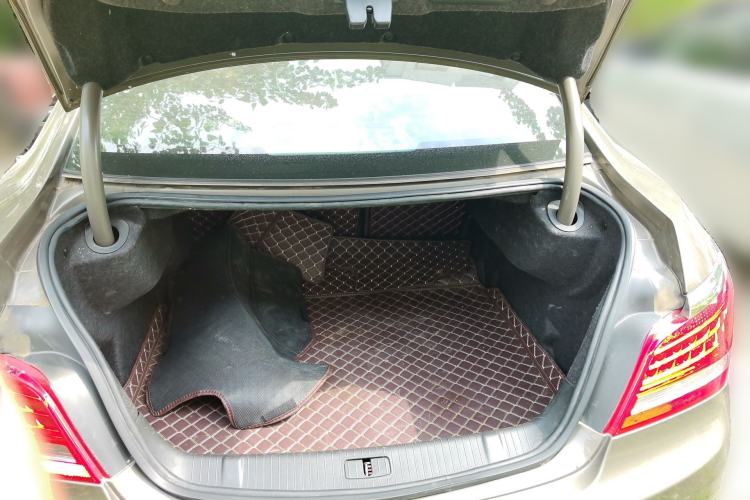 Used Buick LaCrosse 2013 2.4L SIDI Elite Comfort Version Trunk