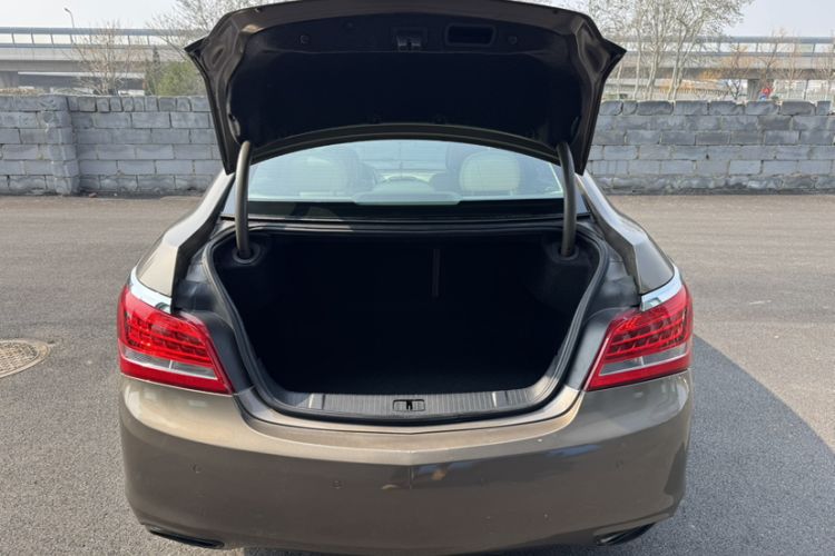 Used Buick LaCrosse 2013 2.4L SIDI Leading Comfort Version Trunk