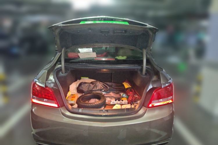 Used Buick LaCrosse 2013 2.4L SIDI Elite Comfort Version Trunk