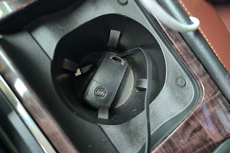 Used Buick LaCrosse 2013 2.4L SIDI Luxury Comfort Edition Vehicle Key