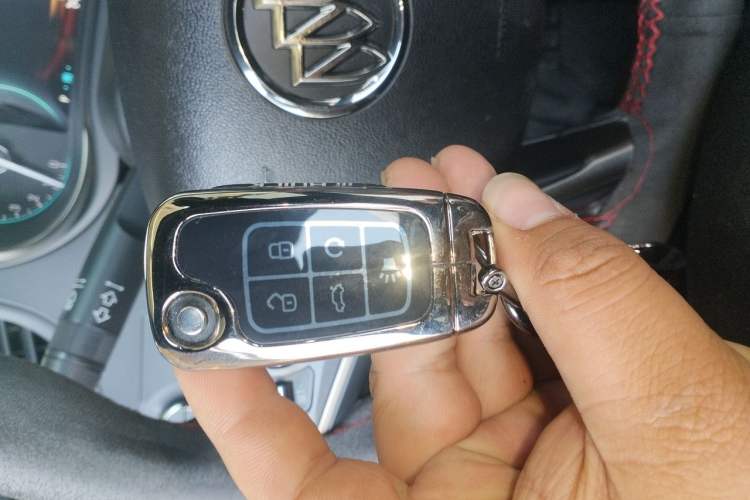Used Buick LaCrosse 2013 2.4L SIDI Luxury Comfort Edition Vehicle Key