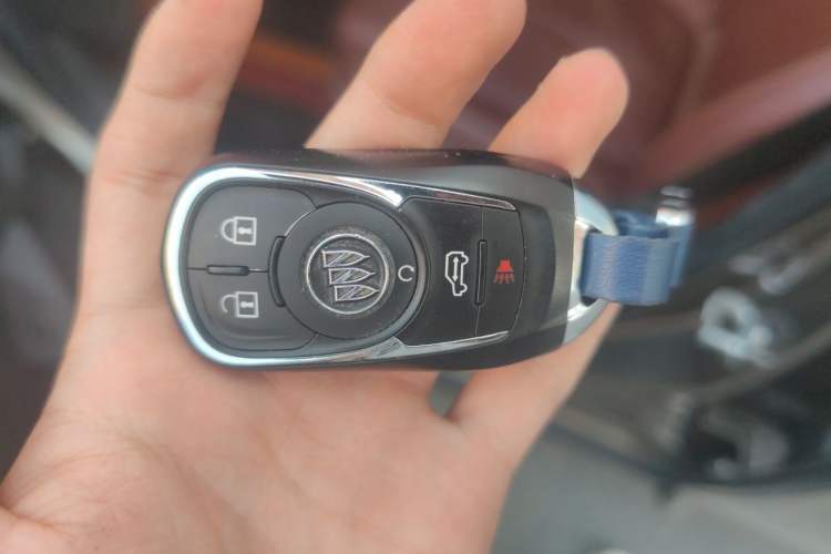 Used Buick LaCrosse 2013 2.4L SIDI Elite Comfort Version Vehicle Key