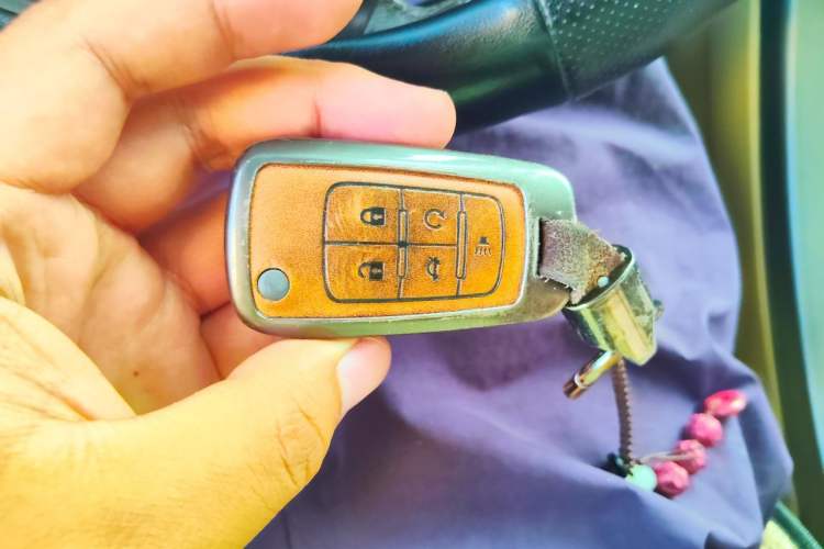 Used Buick LaCrosse 2013 2.4L SIDI Elite Comfort Version Vehicle Key