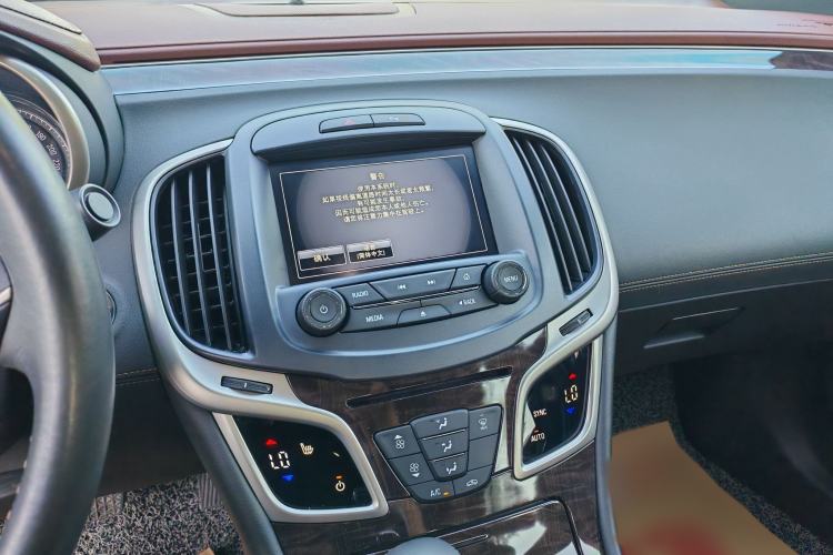 Used Buick LaCrosse 2013 2.4L SIDI Leading Comfort Version Audio And AC Panel