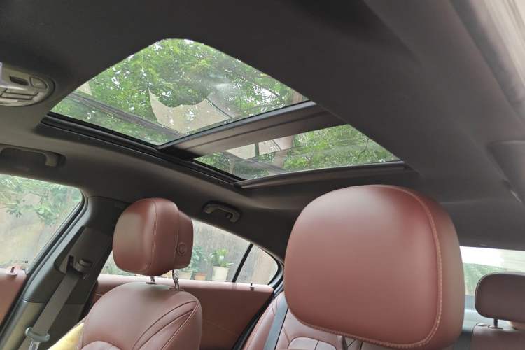 Used Buick LaCrosse 2013 2.4L SIDI Leading Comfort Version Headliner