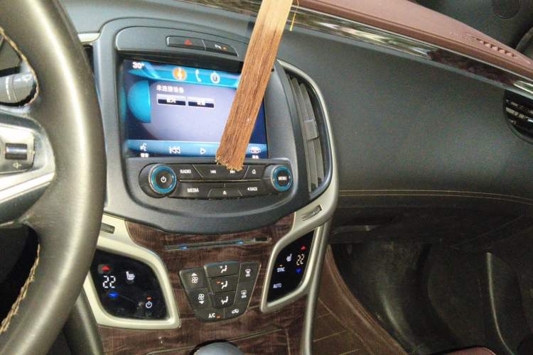 Used Buick LaCrosse 2013 2.4L SIDI Elite Comfort Version Audio And AC Panel