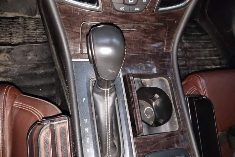 Used Buick LaCrosse 2013 2.0T SIDI Smart Luxury Flagship Edition Gear Lever
