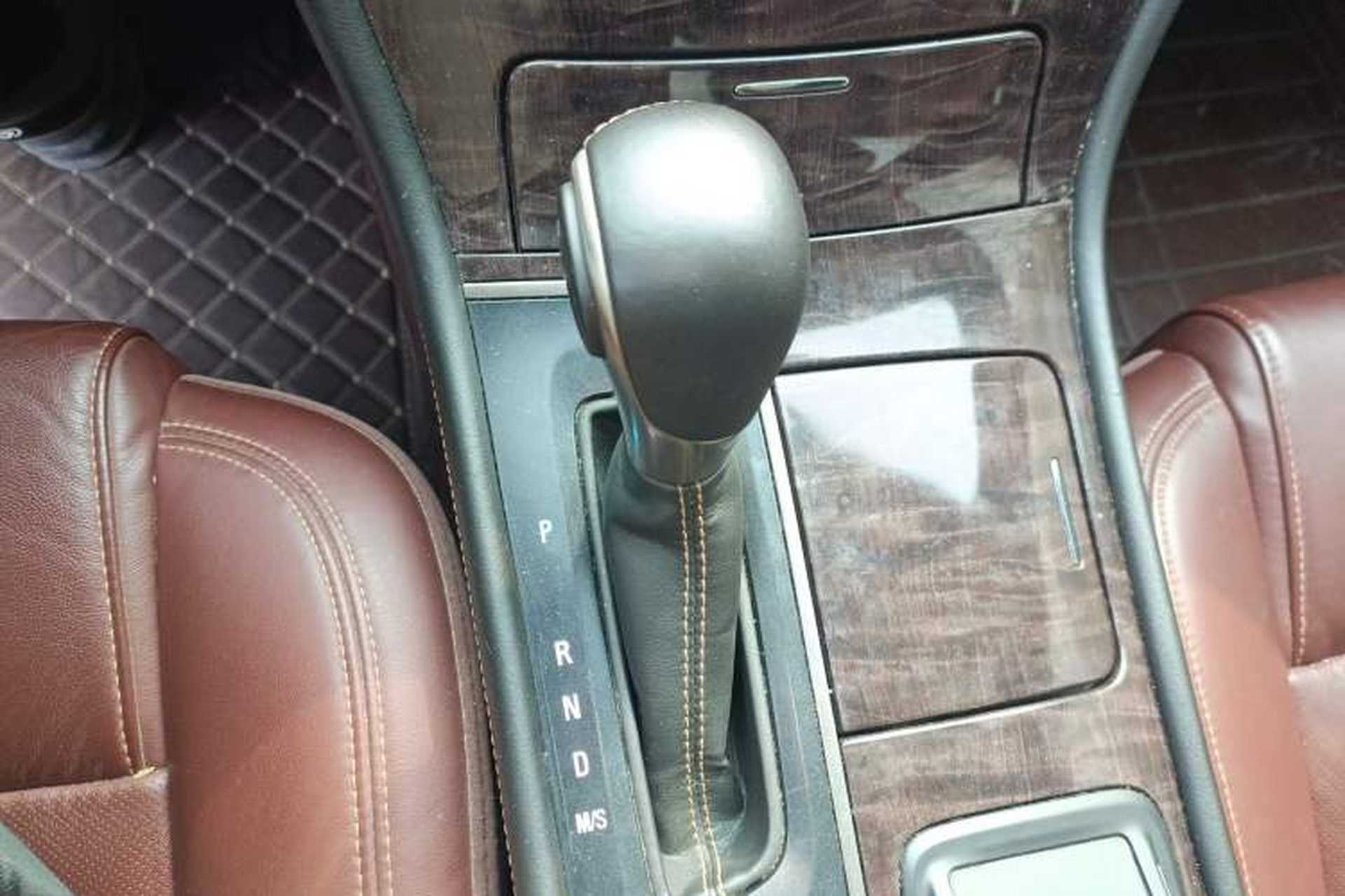 Used Buick LaCrosse 2013 2.4L SIDI Elite Comfort Version Gear Lever