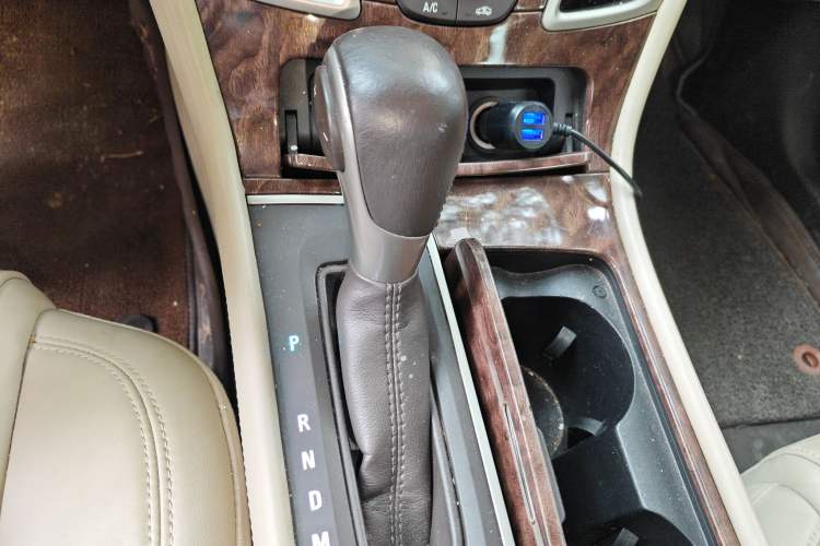 Used Buick LaCrosse 2013 2.4L SIDI Leading Comfort Version Gear Lever