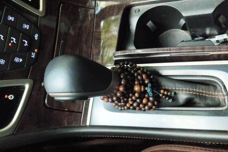Used Buick LaCrosse 2013 2.4L SIDI Elite Comfort Version Gear Lever